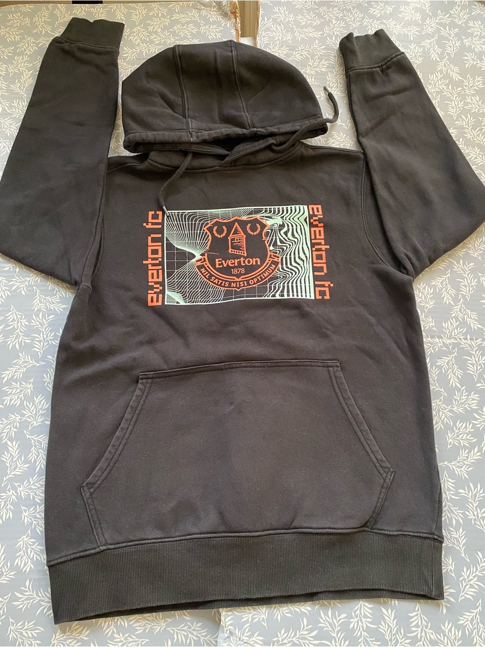 Black Graphic Hoodie – Men